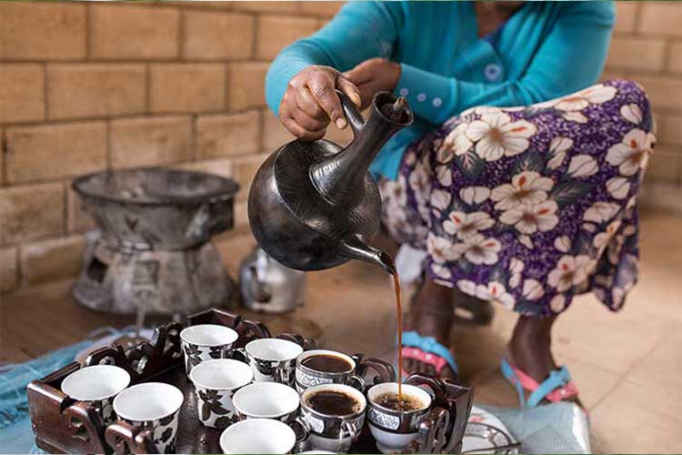 Ceremonia cafelei în Ethiopia